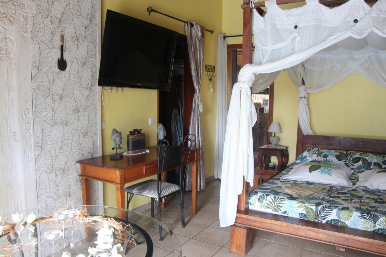 La Liane De Jade 974-Lodge Le Palissandre - Jacuzzi Privatif - Piscine Chauffee Le Bois de Nefles  Zewnętrze zdjęcie